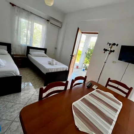 Dimora Seaside Apartments * קסאמיל